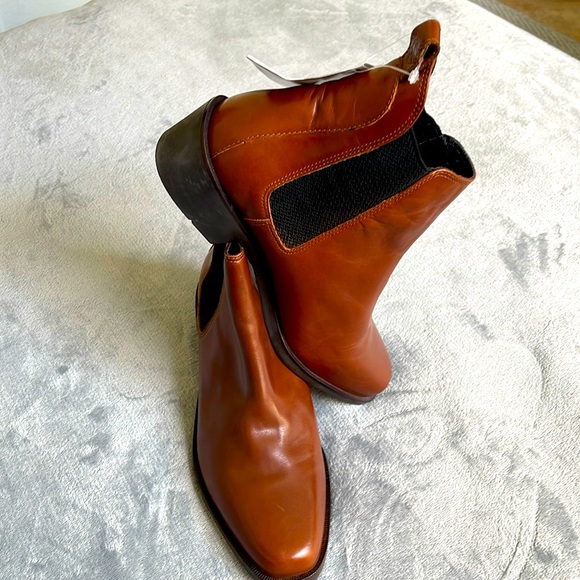 Ariat Chelsea leather slip on boot - Picture 1 of 5